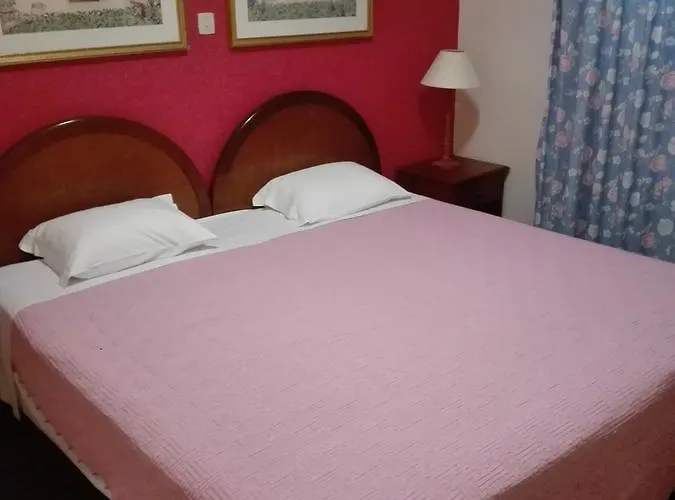 Estalagem Corte Do Norte 蓬塔德尔加达